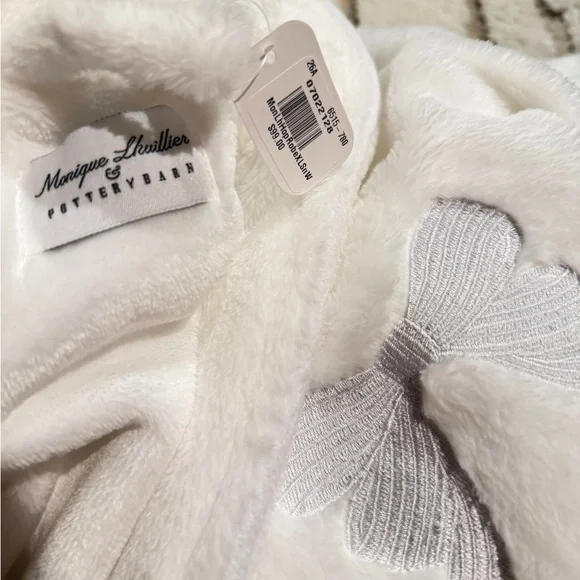 Pottery Barn White Robe - Picture 2 of 2